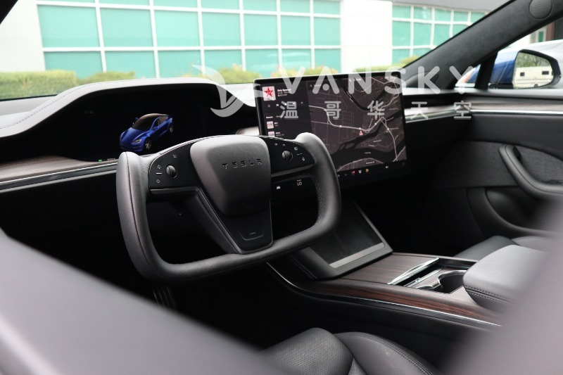 251216152417_2022 Tesla Model S AWD Blue 19.JPG